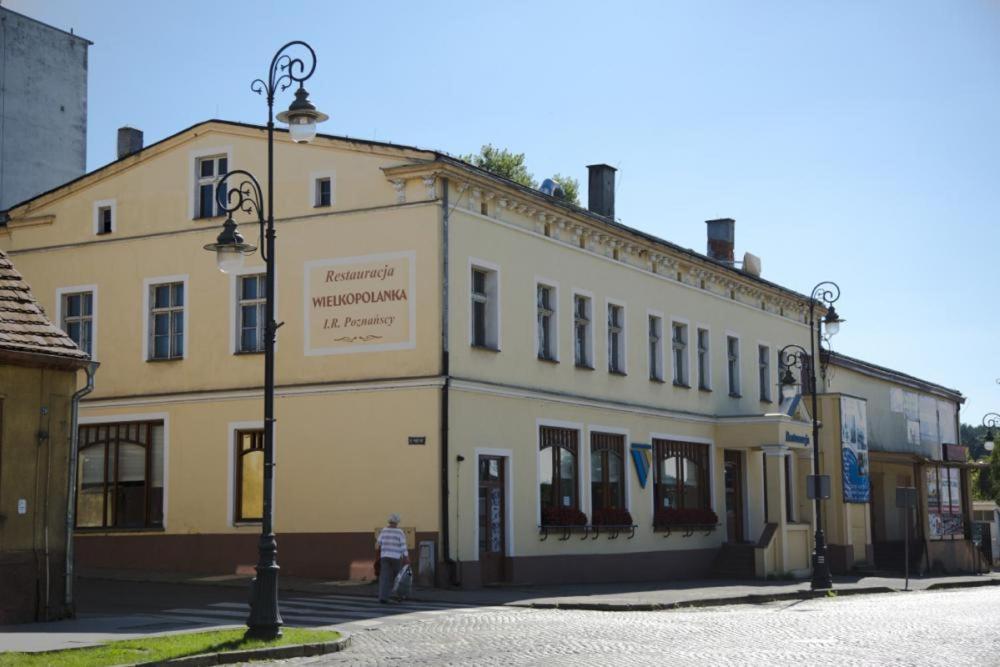 Wielkopolanka Pokoje Goscinne I Restauracja Chodzież Extérieur photo