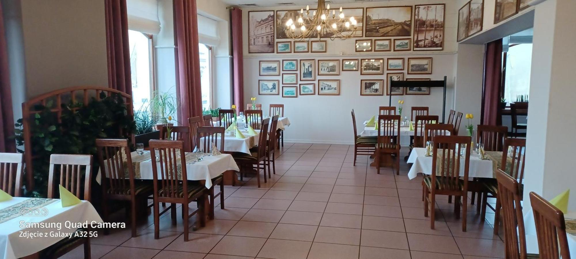 Wielkopolanka Pokoje Goscinne I Restauracja Chodzież Extérieur photo